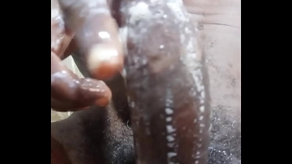 Wetjuicypussy1 element is the  hotest Guy on xvidoe na from Lagos Nigeria